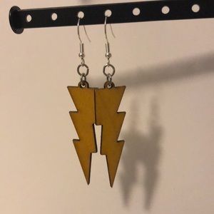 Never Worn Green Tree Jewelry Wooden Lightning Bolt Earrings